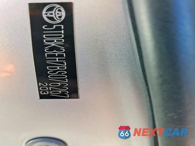 Zdjęcie 14 z 14 samochodu: 2011 TOYOTA HIGHLANDER SE VIN:5TDBK3EH7BS076267 - miniatura