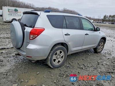 Trzecie zdjęcie samochodu z tyłu: 2007 TOYOTA RAV4 BASE VIN:JTMBD33V175114592 - miniatura