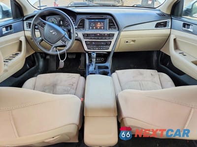 Zdjęcie 8 z 11 samochodu: 2017 HYUNDAI SONATA HYBRID VIN:KMHE24L12HA060407 - miniatura