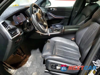 Zdjęcie 7 z 14 samochodu: 2022 BMW X5 M50I VIN:5UXJU4C00N9M47215 - miniatura