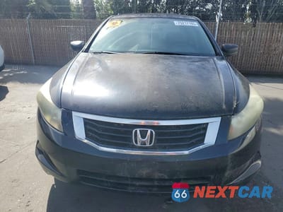 Piąte zdjęcie samochodu w środku: 2010 HONDA ACCORD VIN:1HGCP2F73AA156085 - miniatura
