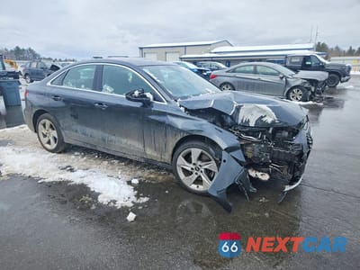 Czwarte zdjęcie samochodu z boku: 2023 AUDI A3 PREMIUM PLUS VIN:WAUHUDGY3PA073651 - miniatura