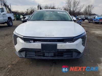 Piąte zdjęcie samochodu w środku: 2025 KIA K4 LXS VIN:3KPFT4DEXSE138945 - miniatura