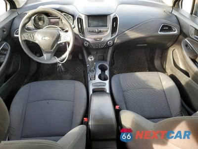 Zdjęcie 8 z 11 samochodu: 2018 CHEVROLET CRUZE LT VIN:1G1BE5SM9J7229060 - miniatura