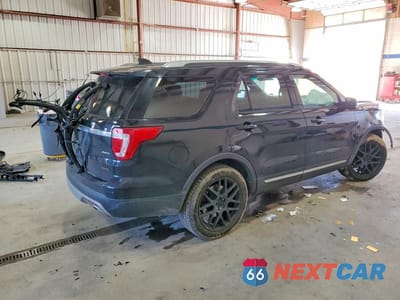 Trzecie zdjęcie samochodu z tyłu: 2016 FORD EXPLORER XLT VIN:1FM5K8D8XGGA16797 - miniatura