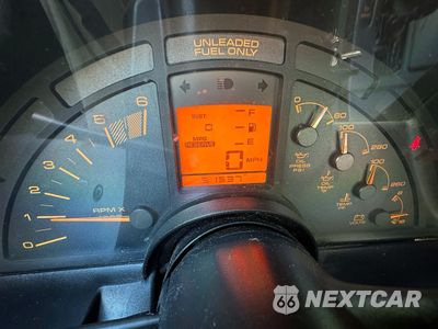 Zdjęcie 8 z 11 samochodu: 1990 CHEVROLET CORVETTE VIN:1G1YY2385L5119459 - miniatura
