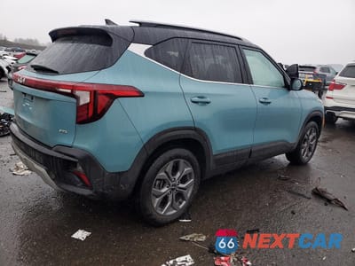 Trzecie zdjęcie samochodu z tyłu: 2024 KIA SELTOS S VIN:KNDEUCAA3R7475911 - miniatura