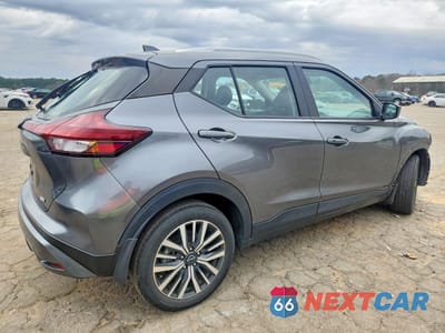 Trzecie zdjęcie samochodu z tyłu: 2023 NISSAN KICKS SV VIN:3N1CP5CV3PL509383 - miniatura