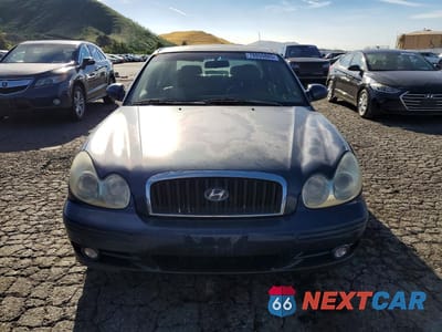 Piąte zdjęcie samochodu w środku: 2004 HYUNDAI SONATA BASE VIN:KMHWF25S04A014734 - miniatura