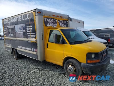 Czwarte zdjęcie samochodu z boku: 2007 GMC SAVANA BOX TRUCK VIN:1GDHG31U271900688 - miniatura