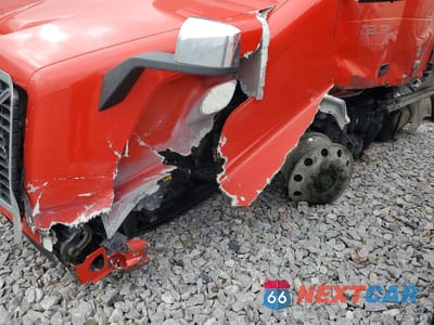 Zdjęcie 9 z 10 samochodu: 2017 VOLVO VNL SEMI TRUCK VIN:4V4NC9EH5HN980411 - miniatura