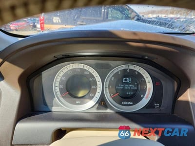 Zdjęcie 9 z 13 samochodu: 2013 VOLVO XC60 T6 VIN:YV4902DZXD2425826 - miniatura
