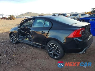 Drugie zdjęcie samochodu z przodu: 2017 VOLVO S60 VIN:YV126MFL0H2420920 - miniatura