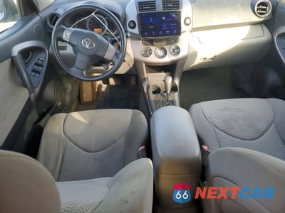 Zdjęcie 8 z 14 samochodu: 2006 TOYOTA RAV4 LIMITED VIN:JTMBD31V066003995 - miniatura