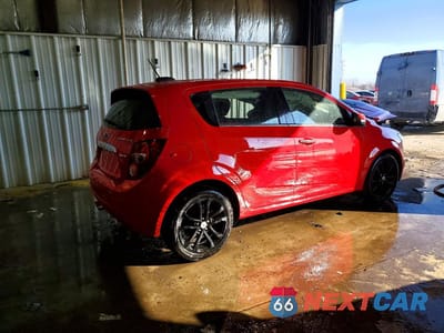Trzecie zdjęcie samochodu z tyłu: 2015 CHEVROLET SONIC LTZ VIN:1G1JE6SB8F4206913 - miniatura