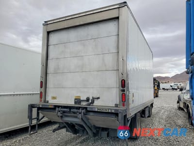 Trzecie zdjęcie samochodu z tyłu: 2020 ISUZU NQR REFRIGERATED BOX TRUCK VIN:JALE5W163L7901368 - miniatura