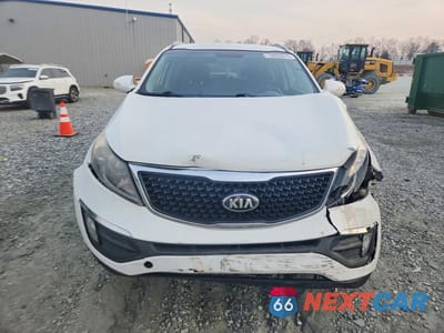 Piąte zdjęcie samochodu w środku: 2015 KIA SPORTAGE EX VIN:KNDPC3AC6F7789416 - miniatura