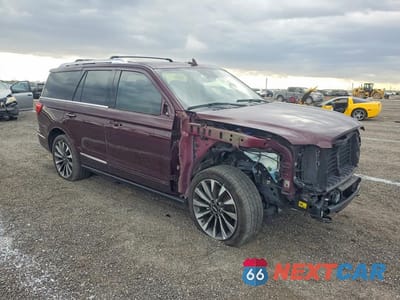 Czwarte zdjęcie samochodu z boku: 2021 LINCOLN NAVIGATOR RESERVE VIN:5LMJJ2LT3MEL05755 - miniatura