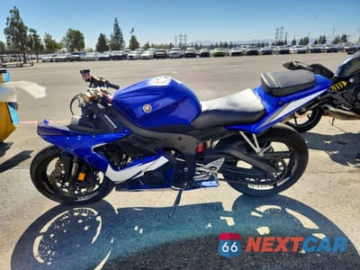 Trzecie zdjęcie samochodu z tyłu: 2005 YAMAHA YZFR6 L VIN:JYARJ06Y75A006165 - miniatura