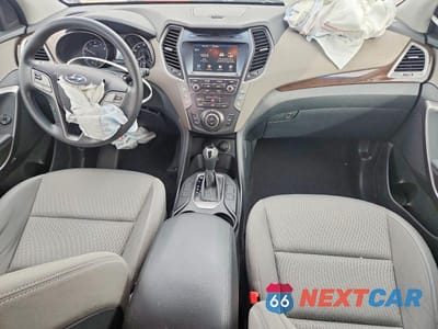 Zdjęcie 8 z 12 samochodu: 2018 HYUNDAI SANTA FE VIN:KM8SMDHF1JU290185 - miniatura