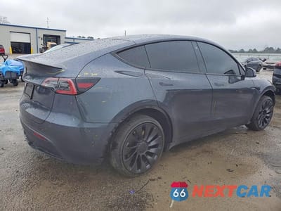Trzecie zdjęcie samochodu z tyłu: 2022 TESLA MODEL Y VIN:7SAYGDEE0NA005735 - miniatura