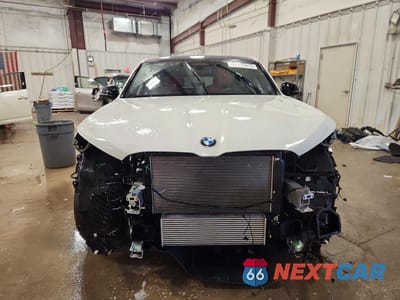 Piąte zdjęcie samochodu w środku: 2025 BMW X2 XDRIVE28I VIN:WBX63GM04S5246465 - miniatura