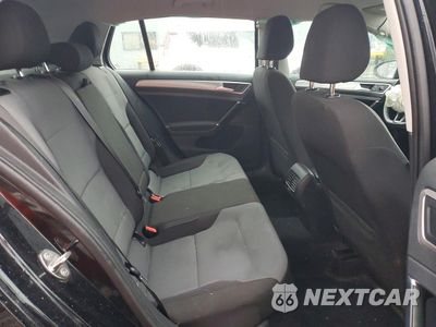 Zdjęcie 10 z 13 samochodu: 2016 VOLKSWAGEN E-GOLF SE VIN:WVWKP7AU3GW915267 - miniatura