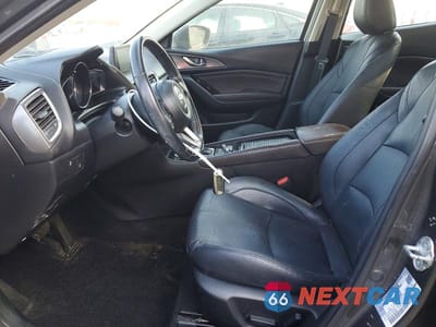 Zdjęcie 7 z 12 samochodu: 2018 MAZDA 3 GRAND TOURING VIN:3MZBN1W30JM258290 - miniatura