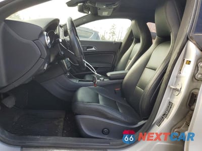 Zdjęcie 7 z 11 samochodu: 2015 MERCEDES-BENZ CLA 250 VIN:WDDSJ4EB8FN187836 - miniatura