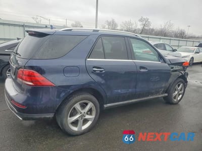 Trzecie zdjęcie samochodu z tyłu: 2017 MERCEDES-BENZ GLE 350 4MATIC VIN:4JGDA5HB9HA913939 - miniatura