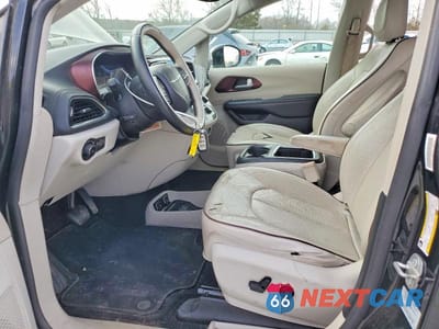 Zdjęcie 7 z 13 samochodu: 2017 CHRYSLER PACIFICA LIMITED VIN:2C4RC1GG8HR504692 - miniatura