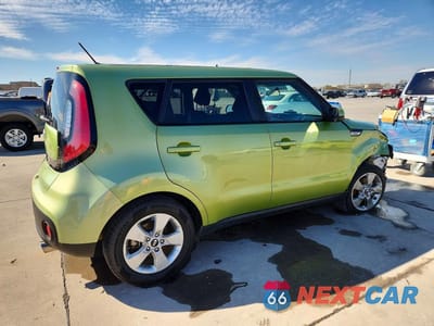 Trzecie zdjęcie samochodu z tyłu: 2017 KIA SOUL BASE VIN:KNDJN2A2XH7881567 - miniatura