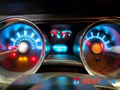 Zdjęcie 9 z 11 samochodu: 2010 FORD MUSTANG VIN:1ZVBP8AN8A5140652 - miniatura