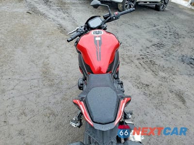 Zdjęcie 6 z 9 samochodu: 2024 KAWASAKI ZR900 F VIN:ML5ZRDF11RDA72364 - miniatura