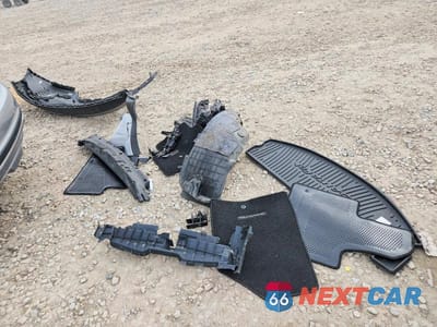 Zdjęcie 12 z 12 samochodu: 2018 HYUNDAI SANTA FE VIN:KM8SMDHF1JU290185 - miniatura