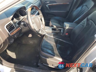 Zdjęcie 7 z 12 samochodu: 2011 LINCOLN MKZ VIN:3LNHL2JC5BR767050 - miniatura