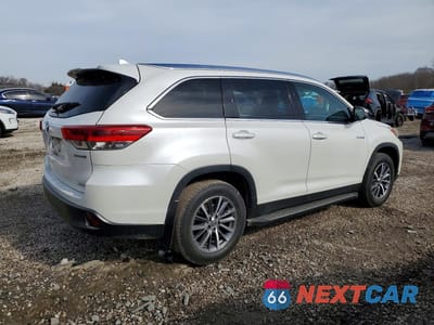 Trzecie zdjęcie samochodu z tyłu: 2019 TOYOTA HIGHLANDER HYBRID VIN:5TDJGRFH6KS054551 - miniatura