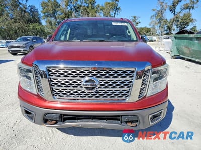 Piąte zdjęcie samochodu w środku: 2017 NISS TITAN PLATINUM RESERVE VIN:1N6AA1E58HN506859 - miniatura