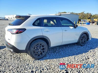 Trzecie zdjęcie samochodu z tyłu: 2025 HONDA HR-V SPORT VIN:3CZRZ1H52SM701054 - miniatura