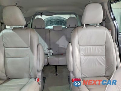 Zdjęcie 10 z 13 samochodu: 2018 TOYOTA SIENNA XLE PREMIUM 7-PASSENGER VIN:5TDDZ3DC7JS190567 - miniatura