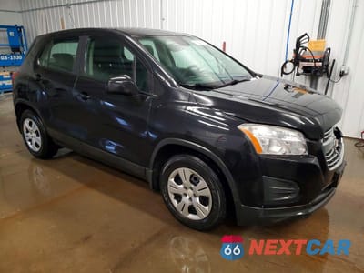 Czwarte zdjęcie samochodu z boku: 2015 CHEVROLET TRAX LS VIN:KL7CJKSB1FB140332 - miniatura