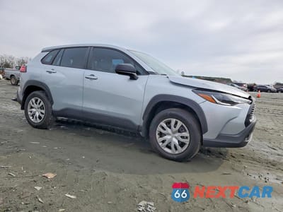 Czwarte zdjęcie samochodu z boku: 2023 TOYOTA COROLLA CROSS L VIN:7MUAAABG0PV054509 - miniatura