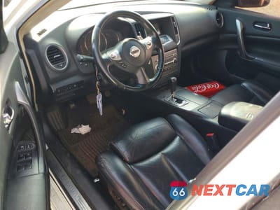Zdjęcie 8 z 12 samochodu: 2010 NISSAN MAXIMA VIN:1N4AA5AP3AC846770 - miniatura