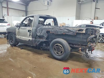 Drugie zdjęcie samochodu z przodu: 2000 CHEVROLET SILVERADO K1500 VIN:1GCEK14V6YZ232508 - miniatura