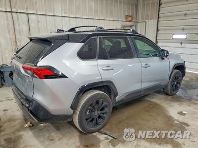 Trzecie zdjęcie samochodu z tyłu: 2025 TOYOTA RAV4 XSE VIN:2T3E6RFV2SW089287 - miniatura