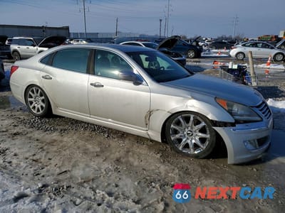 Czwarte zdjęcie samochodu z boku: 2011 HYUNDAI EQUUS SIGNATURE VIN:KMHGH4JF5BU035075 - miniatura
