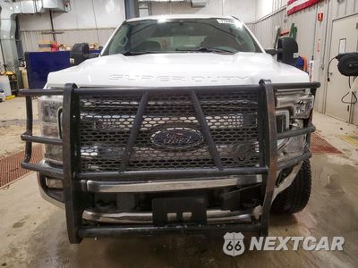 Piąte zdjęcie samochodu w środku: 2021 FORD F350 VIN:1FT8W3BT1MED33469 - miniatura