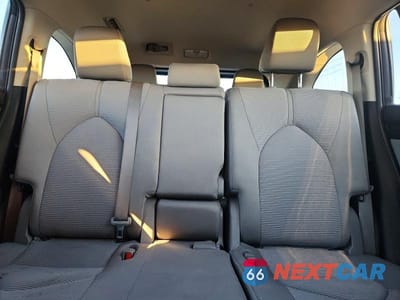 Zdjęcie 10 z 13 samochodu: 2023 TOYOTA HIGHLANDER L VIN:5TDKDRAH9PS046469 - miniatura