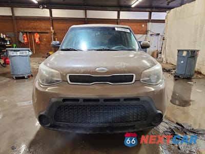 Piąte zdjęcie samochodu w środku: 2014 KIA SOUL VIN:KNDJN2A28E7030136 - miniatura