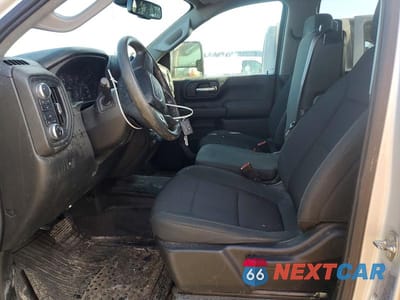 Zdjęcie 7 z 12 samochodu: 2022 GMC SIERRA K3500 VIN:1GT49SEY6NF104286 - miniatura